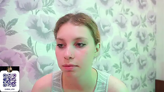 Sairallyn online show from July 12, 9:37 pm