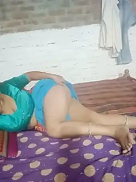 Hindicouple1 online show from May 30, 4:37 pm