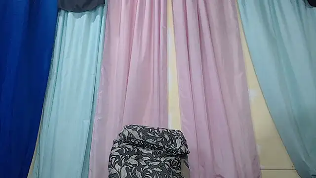DonatelaHotCouple online show from May 28, 12:58 pm