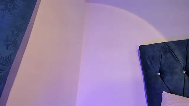 Dakota skyyy online show from July 6, 4:29 am