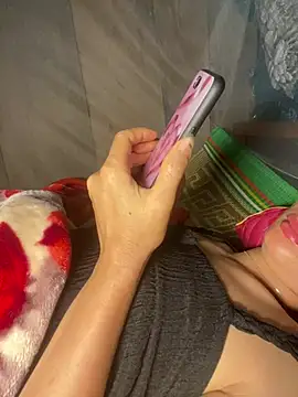 Linda-babyy online show from July 13, 11:49 pm