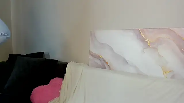 Mary F0x online show from July 22, 7:31 am