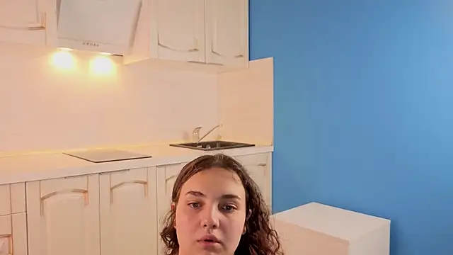 Mary F0x online show from July 18, 9:01 am
