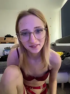 LauraundSteve  online show from June 3, 3:06 pm