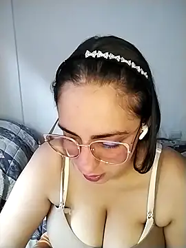 Pamela sa online show from July 24, 3:10 pm