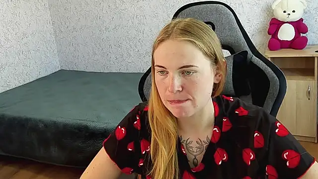 NikkyReyyy online show from July 28, 2:13 pm