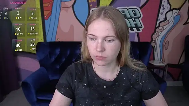 NikkyReyyy online show from June 14, 5:19 am