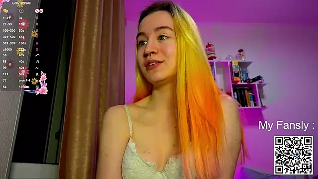 Emilya201 online show from June 2, 10:22 pm