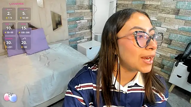 Amhira Tay online show from June 24, 7:13 pm