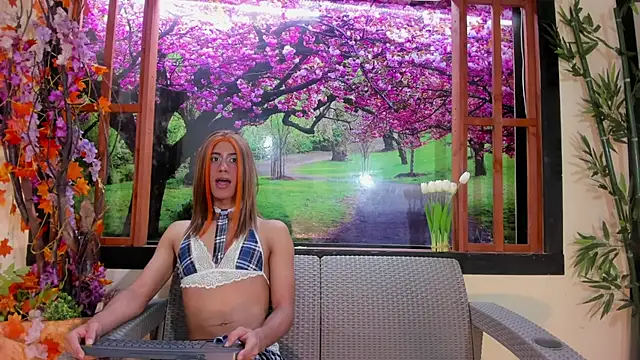 Elena and Julian online show from July 3, 7:42 pm