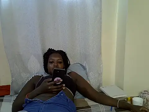 Snapshot of Lorainebabes chatting on May 29, 12:47 pm Lorainebabes online show from May 29, 12:47 pm