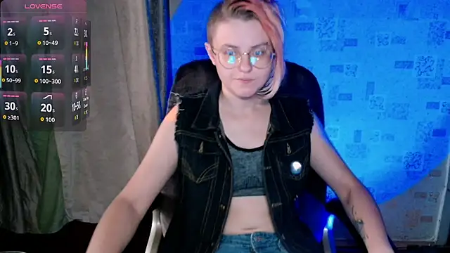   Freya    online show from July 27, 5:10 pm