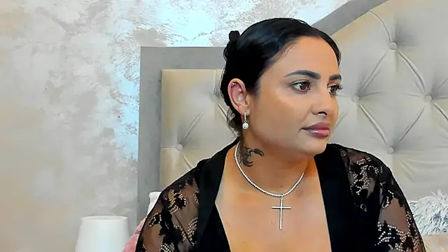 Bianca Vale online show from July 7, 5:10 am