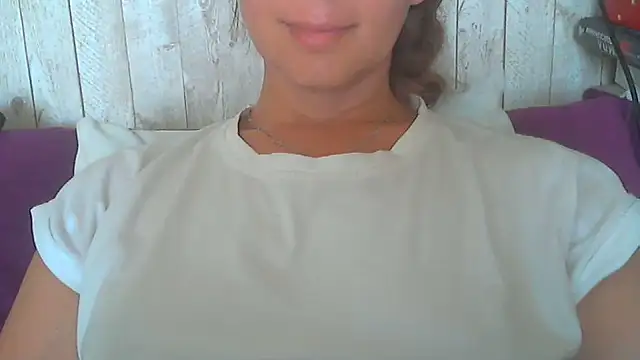 Bella--White online show from June 9, 8:03 am