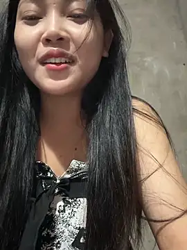 hinami-lo online show from May 29, 5:00 pm