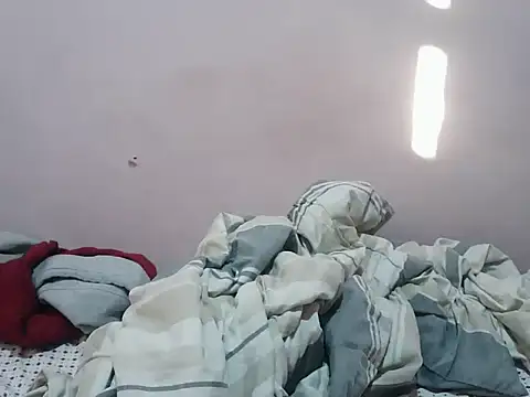 Squirty pussie online show from July 25, 5:14 am