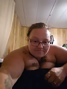 Snapshot of subbybabygirl696985 chatting on June 11, 9:33 pm subbybabygirl696985 online show from June 11, 9:33 pm