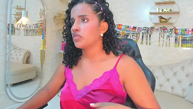 Horny Curls online show from June 20, 3:54 am