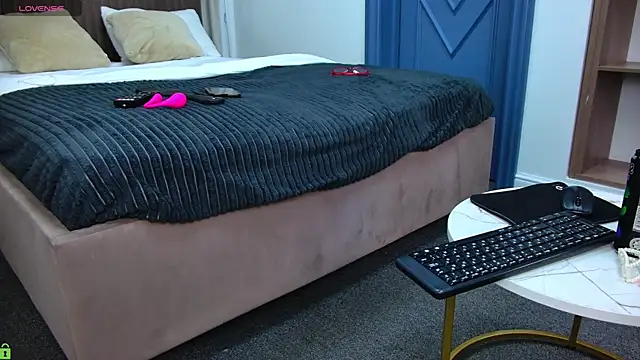 SummerLilaa online show from July 23, 5:59 am