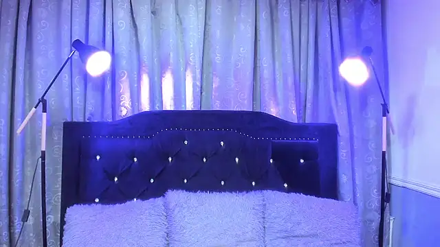 TaliaThompson online show from May 26, 2:22 am