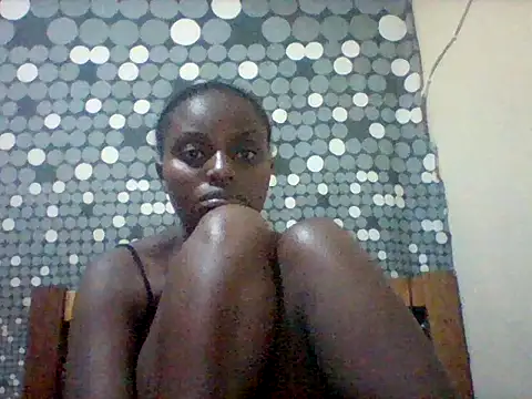 liligal online show from June 28, 7:42 pm