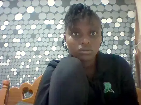 liligal online show from July 18, 7:44 am