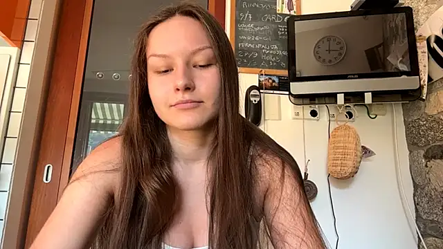 ShaylaChong online show from July 28, 6:55 am