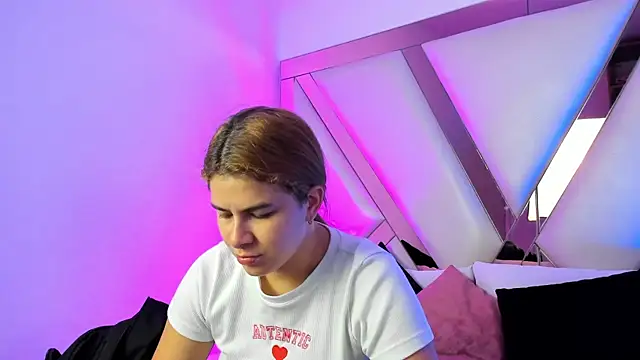 AliceCruzz online show from July 27, 12:57 pm