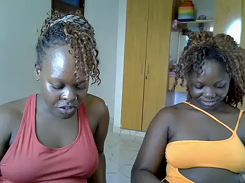 sexybaddies20 online show from July 25, 8:21 am