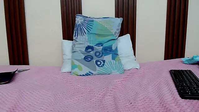 skinnykattylush19 online show from June 10, 6:12 am