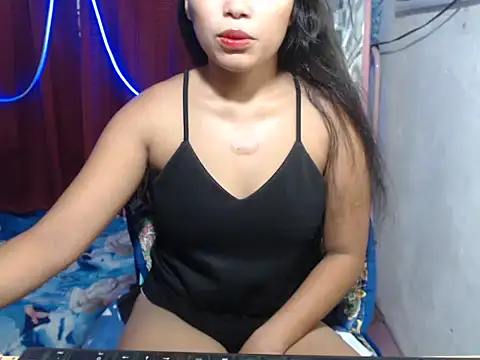 Madeline Lover online show from May 30, 4:48 pm