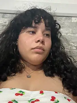 Gatita 3 online show from June 10, 8:29 pm