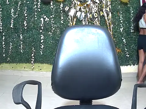 shallykaur online show from July 22, 7:09 am