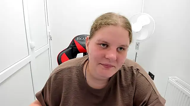 Bella shyy  online show from July 16, 2:32 pm