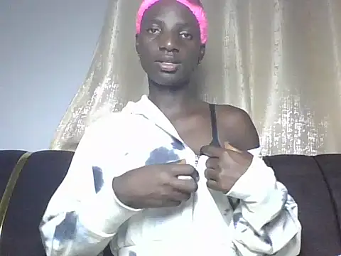 cutiebreey online show from May 31, 2:39 am