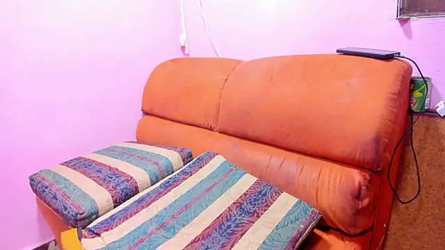 xxx couple01 online show from August 2, 4:37 am