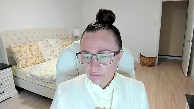 Snapshot of Vika73 chatting on September 15, 12:57 pm Vika73 online show from September 15, 12:57 pm