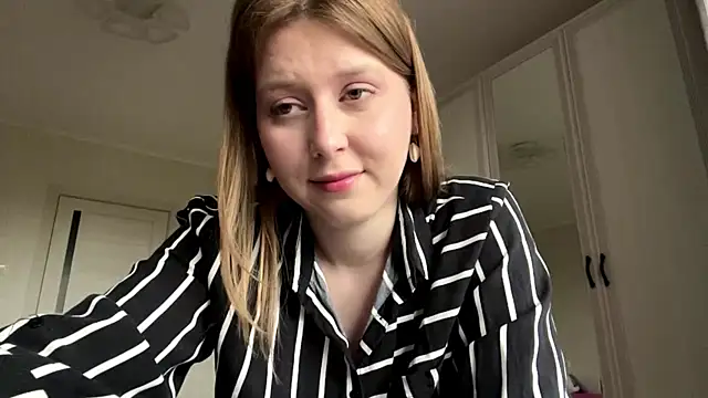 HeyItsAgata online show from May 29, 11:08 am