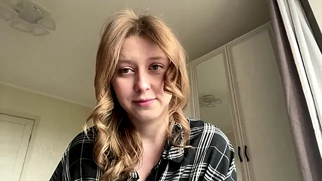 HeyItsAgata online show from May 22, 11:41 am