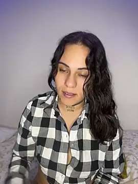 MadisonYoung000 online show from June 19, 9:51 pm