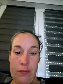 adelinegirly online show from June 16, 5:08 am