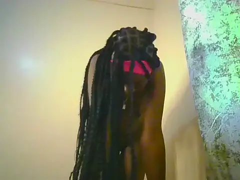 Preetygirlyz online show from May 20, 12:35 pm