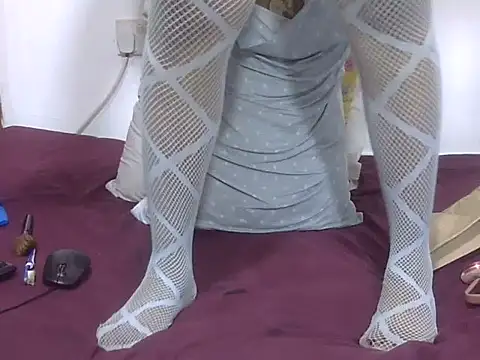 sexy-kitty254 online show from May 22, 7:34 pm