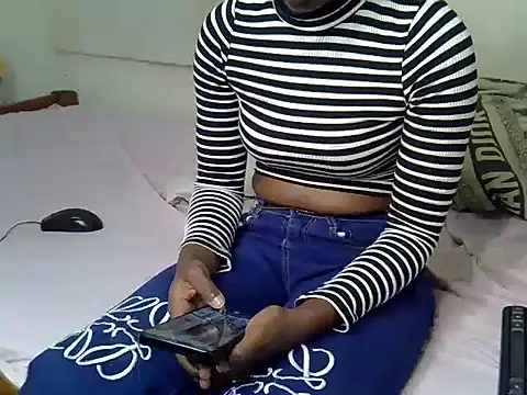 Mohgirl online show from July 27, 1:52 pm