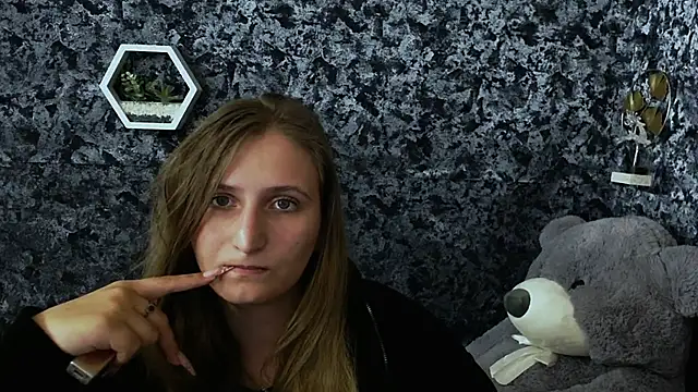 Jenny smille  online show from June 5, 6:52 am