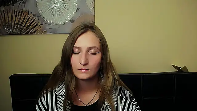 Jenny smille  online show from July 25, 8:21 am