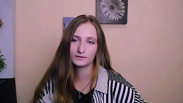 Jenny smille  online show from July 26, 8:33 am