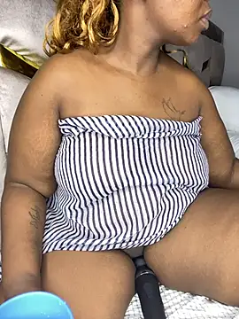 BIGMAMA011 online show from July 14, 2:05 am