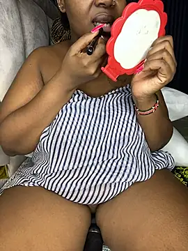 BIGMAMA011 online show from August 7, 9:11 pm