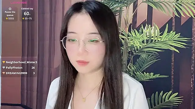 77-Vicky online show from May 29, 7:28 am